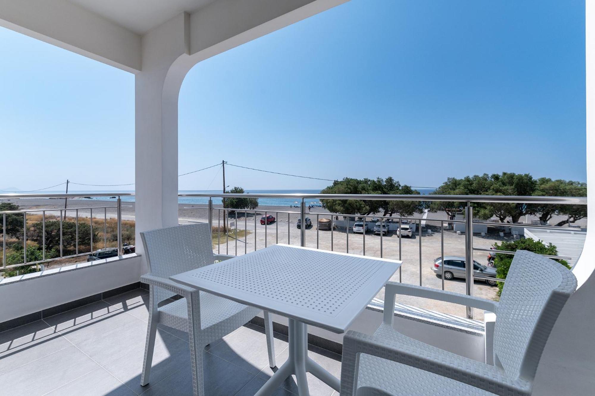 Long Beach Resort 依拉佩特拉 外观 照片